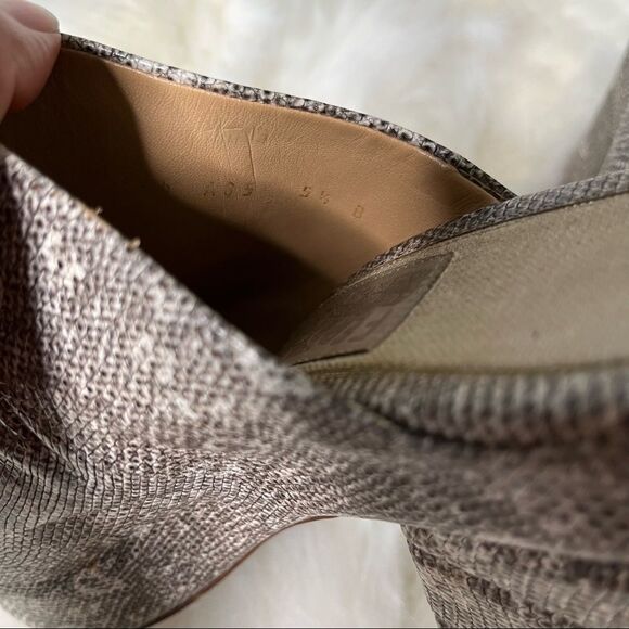 Ferragamo heels   - Picture 7 of 10